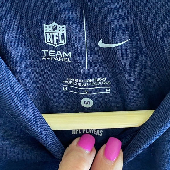 EUC mens dry fit Seattle Sea Hawk shirt - Picture 2 of 2